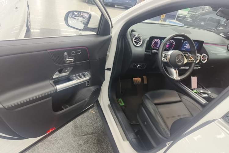 Used Mercedes-Benz GLA 2024 GLA 220 Driver Seat
