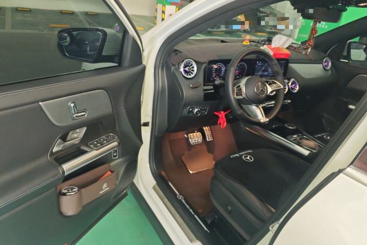 Used Mercedes-Benz GLA 2024 GLA 200 Driver Seat