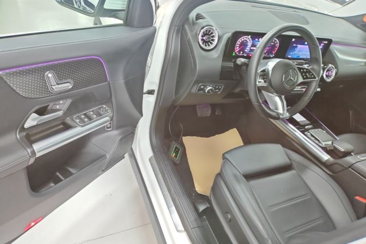 Used Mercedes-Benz GLA 2024 GLA 220 Driver Seat