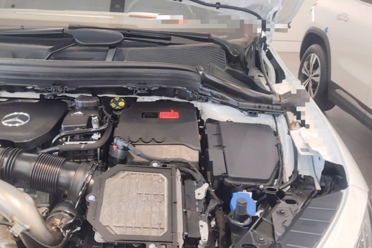 Used Mercedes-Benz GLA 2024 GLA 220 Engine Bay Left