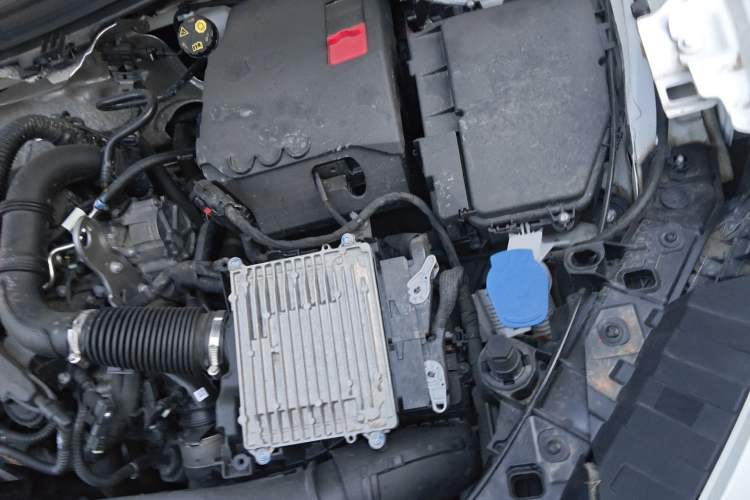 Used Mercedes-Benz GLA 2024 GLA 200 Engine Bay Left