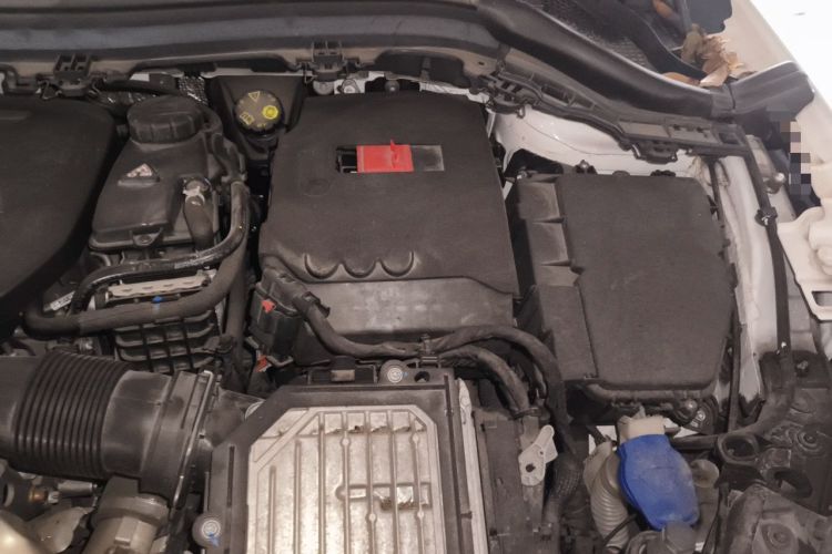 Used Mercedes-Benz GLA 2024 GLA 220 Engine Bay Left