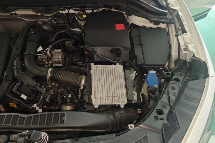 Used Mercedes-Benz GLA 2024 GLA 200 Engine Bay Left
