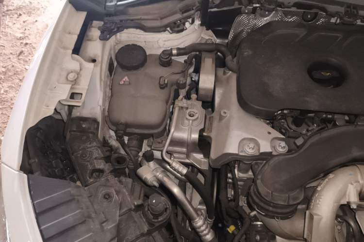 Used Mercedes-Benz GLA 2024 GLA 220 Engine Bay Right