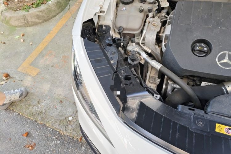 Used Mercedes-Benz GLA 2024 GLA 200 Engine Bay Right