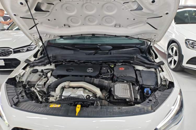 Used Mercedes-Benz GLA 2024 GLA 220 Engine Bay