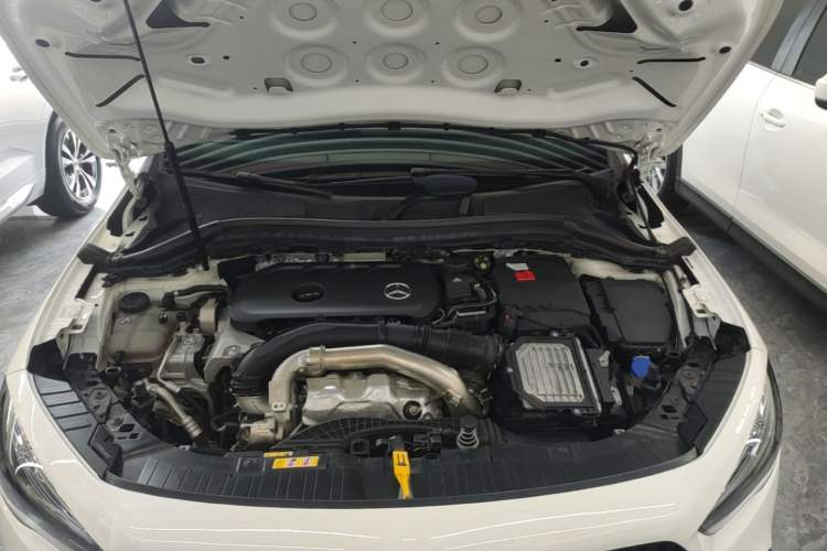 Used Mercedes-Benz GLA 2024 GLA 220 Engine Bay