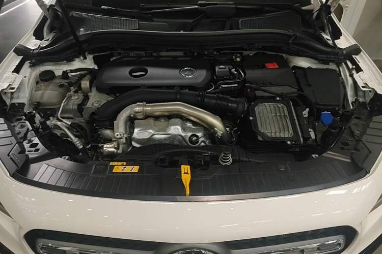 Used Mercedes-Benz GLA 2024 GLA 220 Engine Bay