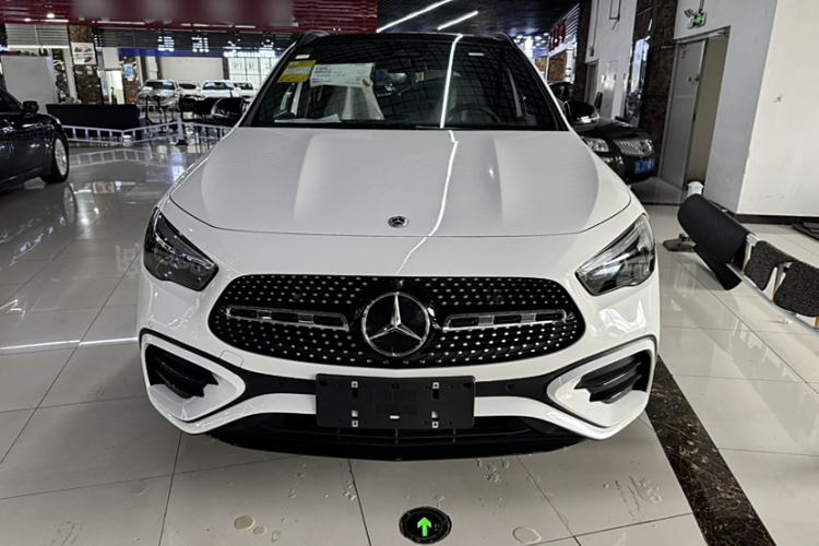 Used Mercedes-Benz GLA 2024 GLA 220 4MATIC Exterior 1
