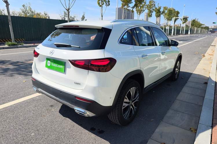 Used Mercedes-Benz GLA 2024 GLA 220 Exterior 4