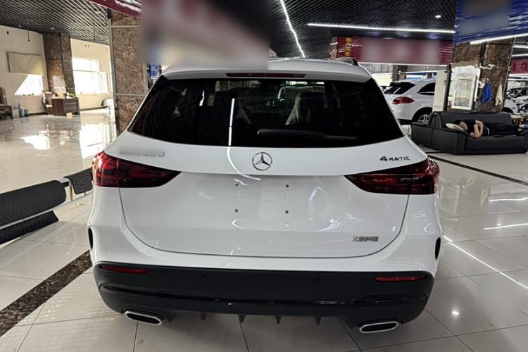 Used Mercedes-Benz GLA 2024 GLA 220 4MATIC Exterior 4