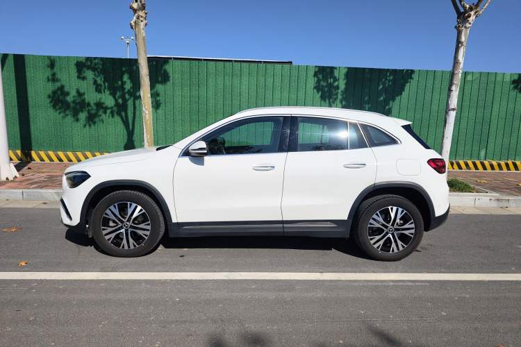 Used Mercedes-Benz GLA 2024 GLA 220 Exterior 5