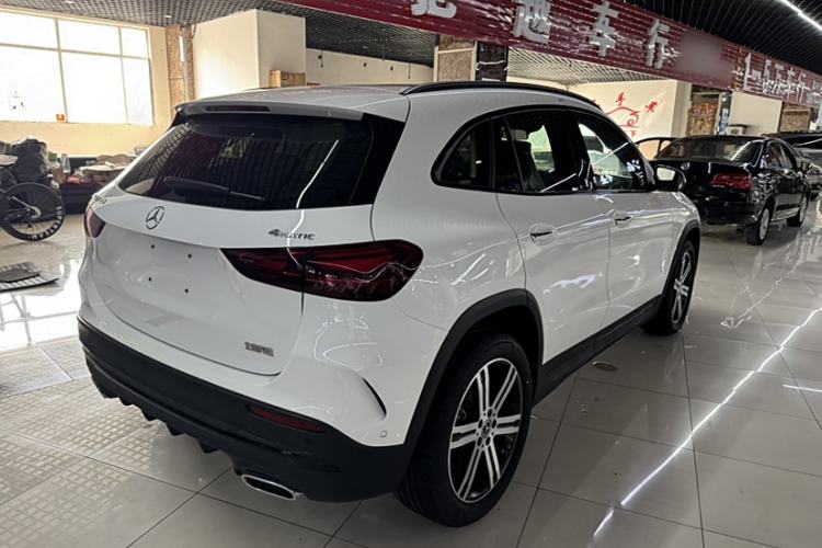 Used Mercedes-Benz GLA 2024 GLA 220 4MATIC Exterior 5