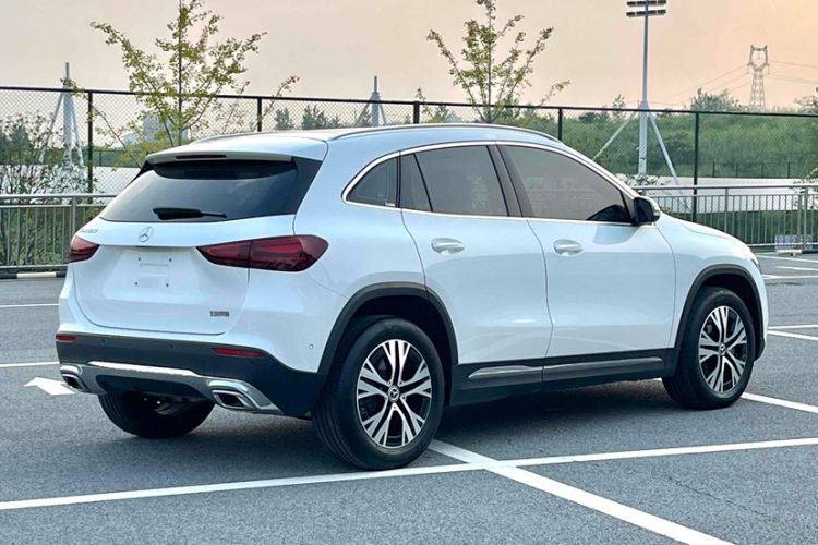 Used Mercedes-Benz GLA 2024 GLA 220 Exterior 5