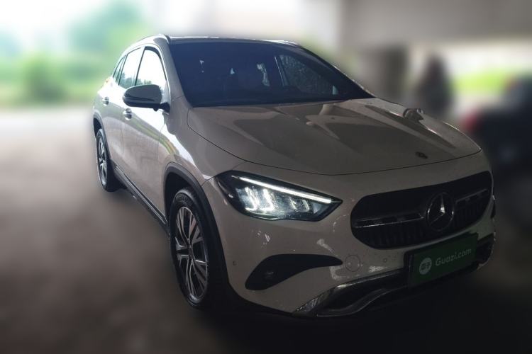 Used Mercedes-Benz GLA 2024 GLA 220 Front Right 45 Deg