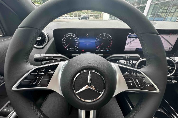 Used Mercedes-Benz GLA 2024 GLA 200 Interior 1