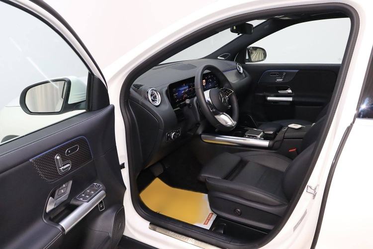 Used Mercedes-Benz GLA 2024 GLA 220 Interior 1