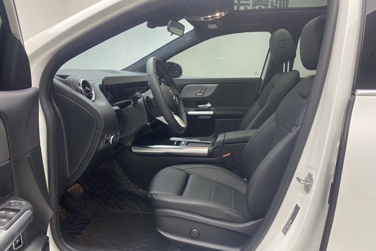 Used Mercedes-Benz GLA 2024 GLA 200 Interior 2