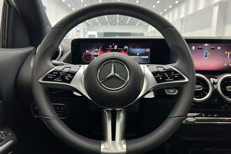 Used Mercedes-Benz GLA 2024 GLA 200 Interior 2