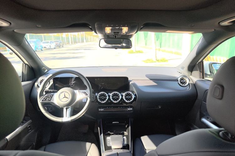 Used Mercedes-Benz GLA 2024 GLA 220 Interior 3