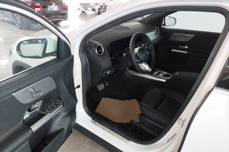 Used Mercedes-Benz GLA 2024 GLA 200 Interior 3