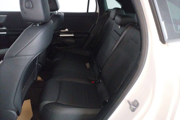 Used Mercedes-Benz GLA 2024 GLA 200 Interior 4