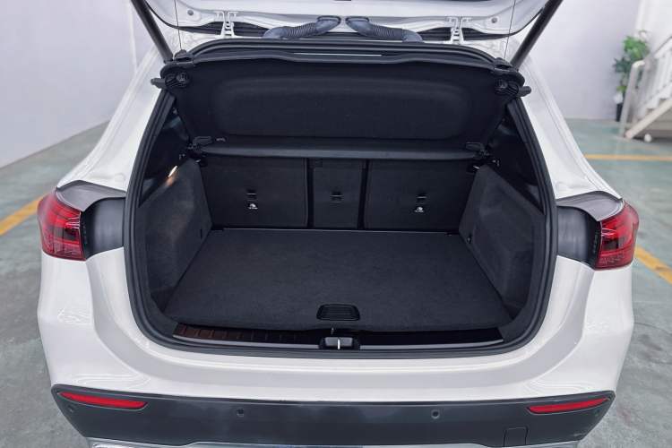 Used Mercedes-Benz GLA 2024 GLA 200 Interior 7