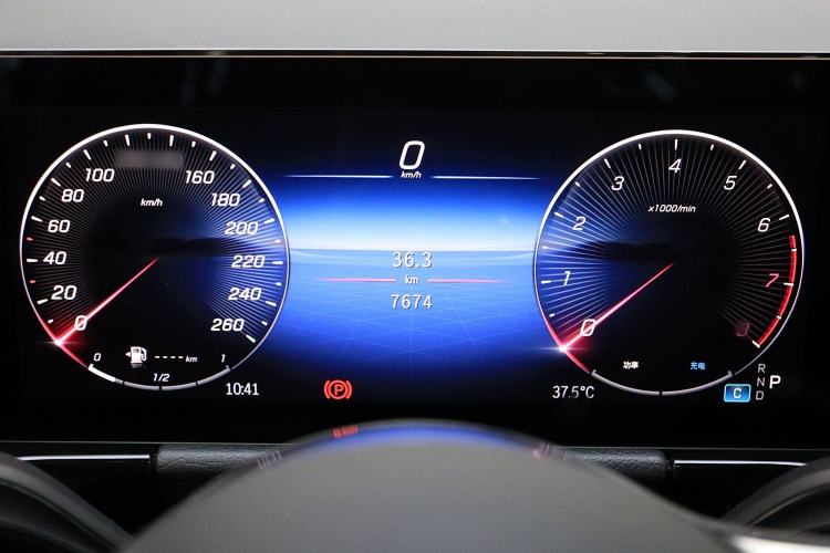 Used Mercedes-Benz GLA 2024 GLA 220 Interior 7