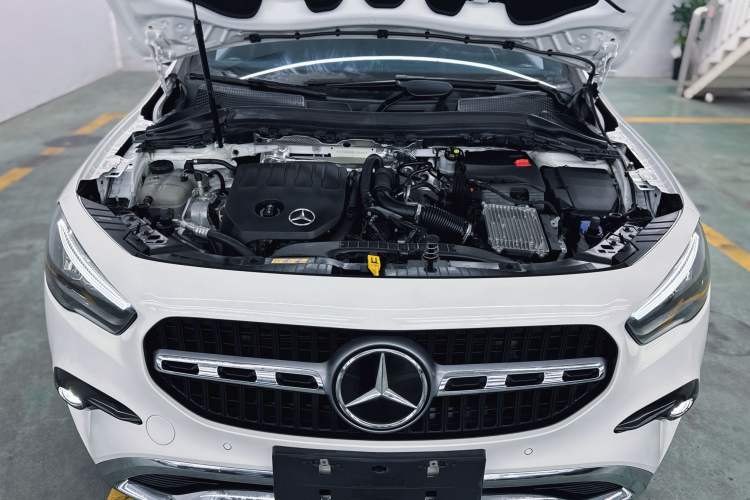 Used Mercedes-Benz GLA 2024 GLA 200 Interior 8