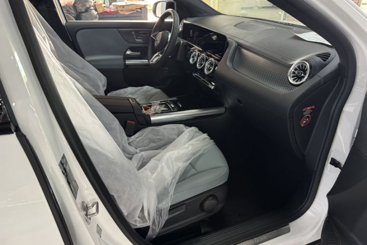Used Mercedes-Benz GLA 2024 GLA 220 4MATIC Interior 9