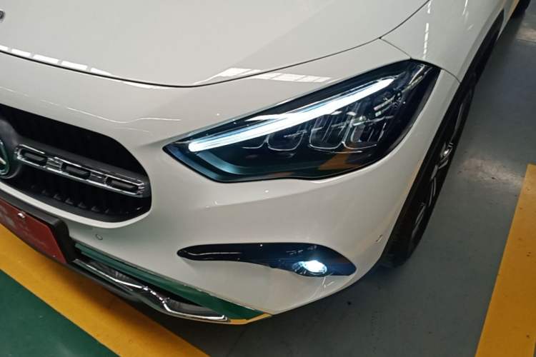 Used Mercedes-Benz GLA 2024 GLA 200 Left Front Headlight