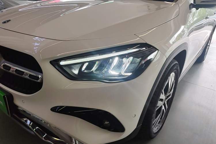 Used Mercedes-Benz GLA 2024 GLA 220 Left Front Headlight