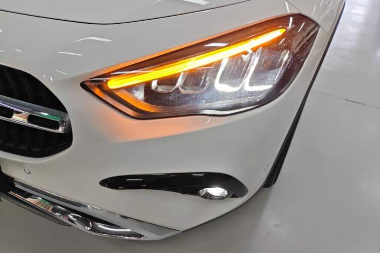 Used Mercedes-Benz GLA 2024 GLA 220 Left Front Headlight