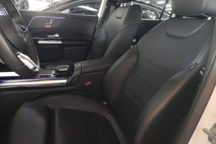 Used Mercedes-Benz GLA 2024 GLA 220 Left Front Seat