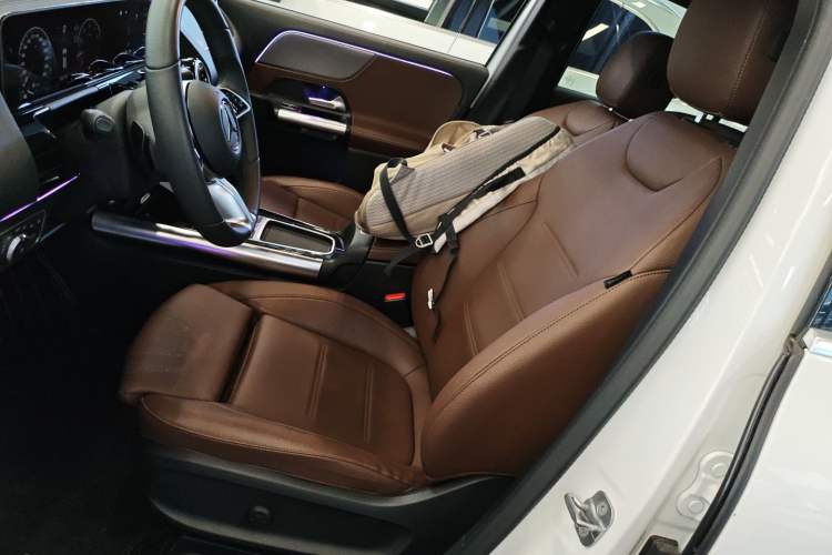 Used Mercedes-Benz GLA 2024 GLA 200 Left Front Seat