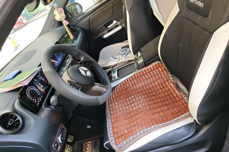 Used Mercedes-Benz GLA 2024 GLA 200 Left Front Seat