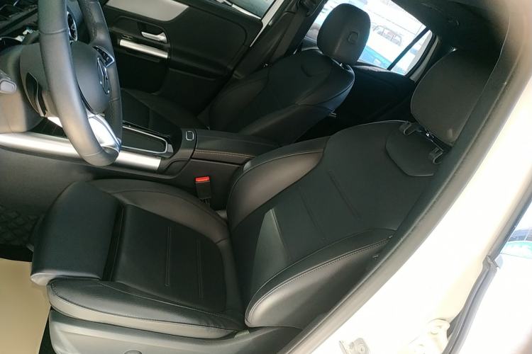 Used Mercedes-Benz GLA 2024 GLA 200 Left Front Seat