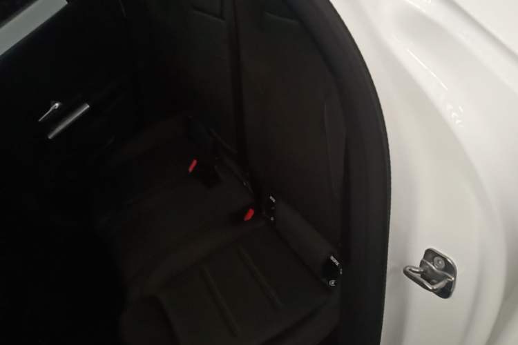 Used Mercedes-Benz GLA 2024 GLA 200 Left Rear Seat