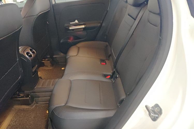 Used Mercedes-Benz GLA 2024 GLA 220 Left Rear Seat