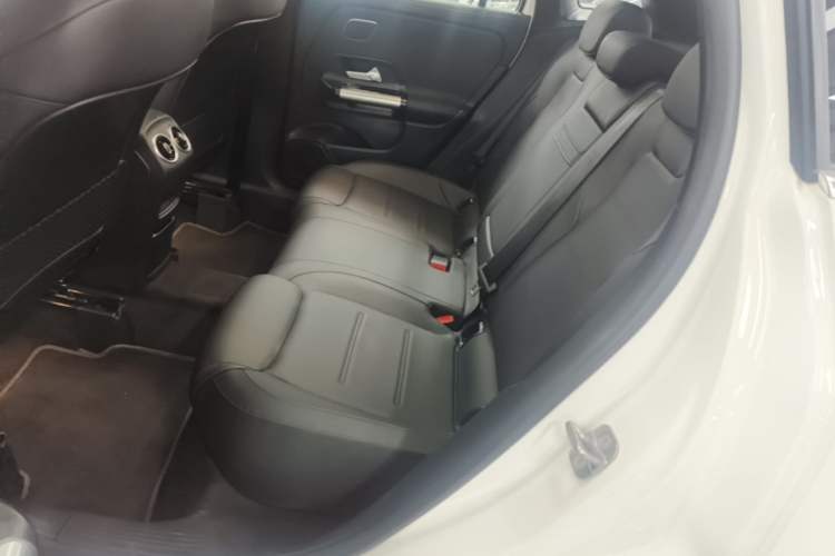 Used Mercedes-Benz GLA 2024 GLA 220 Left Rear Seat