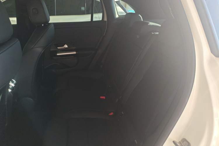 Used Mercedes-Benz GLA 2024 GLA 220 Left Rear Seat