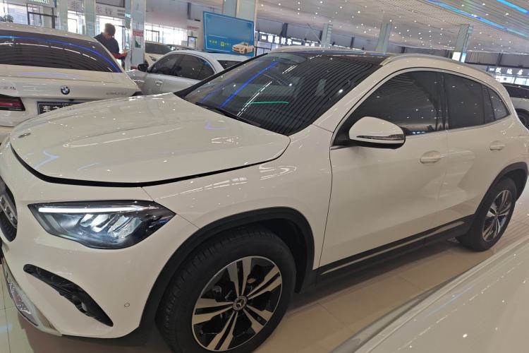 Used Mercedes-Benz GLA 2024 GLA 200 Left Side