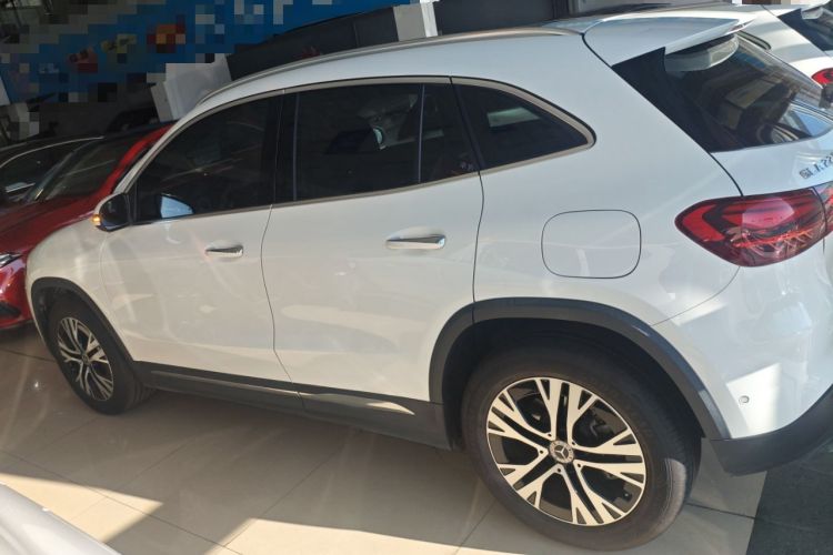 Used Mercedes-Benz GLA 2024 GLA 220 Left Side