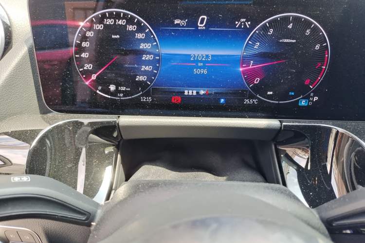 Used Mercedes-Benz GLA 2024 GLA 220 Odometer Close Up