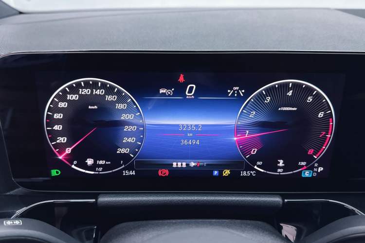 Used Mercedes-Benz GLA 2024 GLA 200 Odometer Close Up