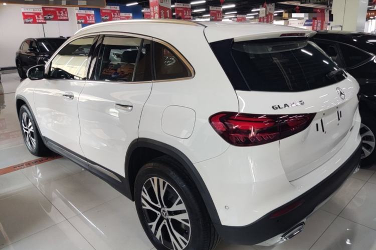 Used Mercedes-Benz GLA 2024 GLA 220 Rear Left 45 Deg