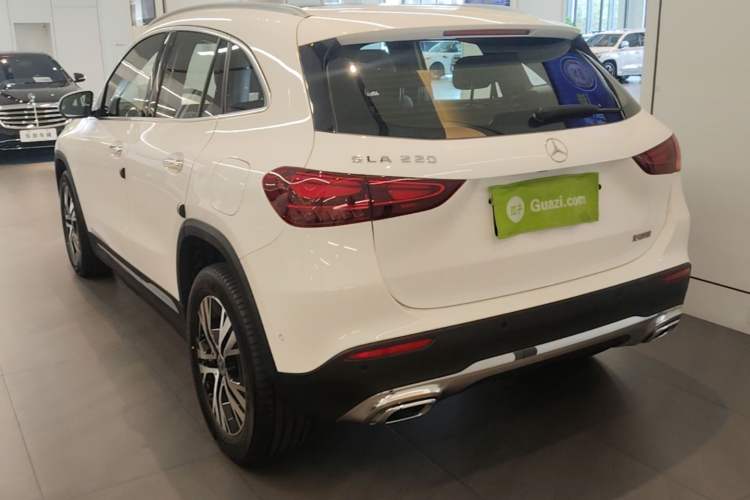 Used Mercedes-Benz GLA 2024 GLA 220 Rear Left 45 Deg