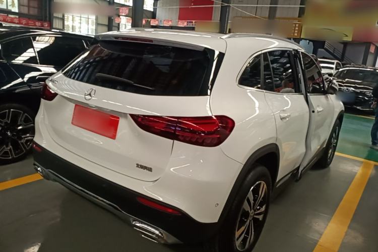 Used Mercedes-Benz GLA 2024 GLA 200 Rear Right 45 Deg