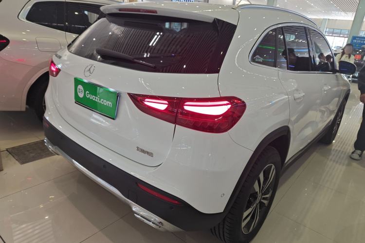 Used Mercedes-Benz GLA 2024 GLA 200 Rear Right 45 Deg