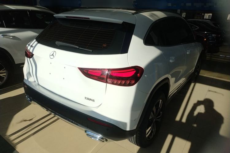 Used Mercedes-Benz GLA 2024 GLA 200 Rear Right 45 Deg